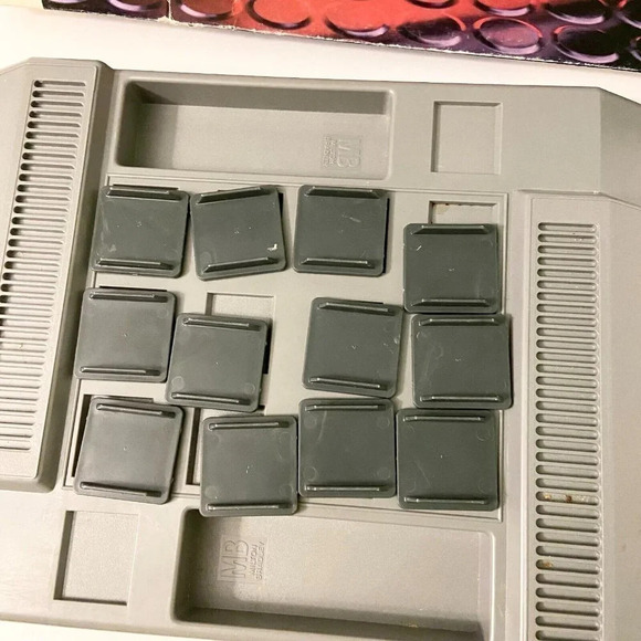 Vintage 1984 Input Milton Bradley Strategy Board Game Bilingual  Complete - Picture 11 of 16